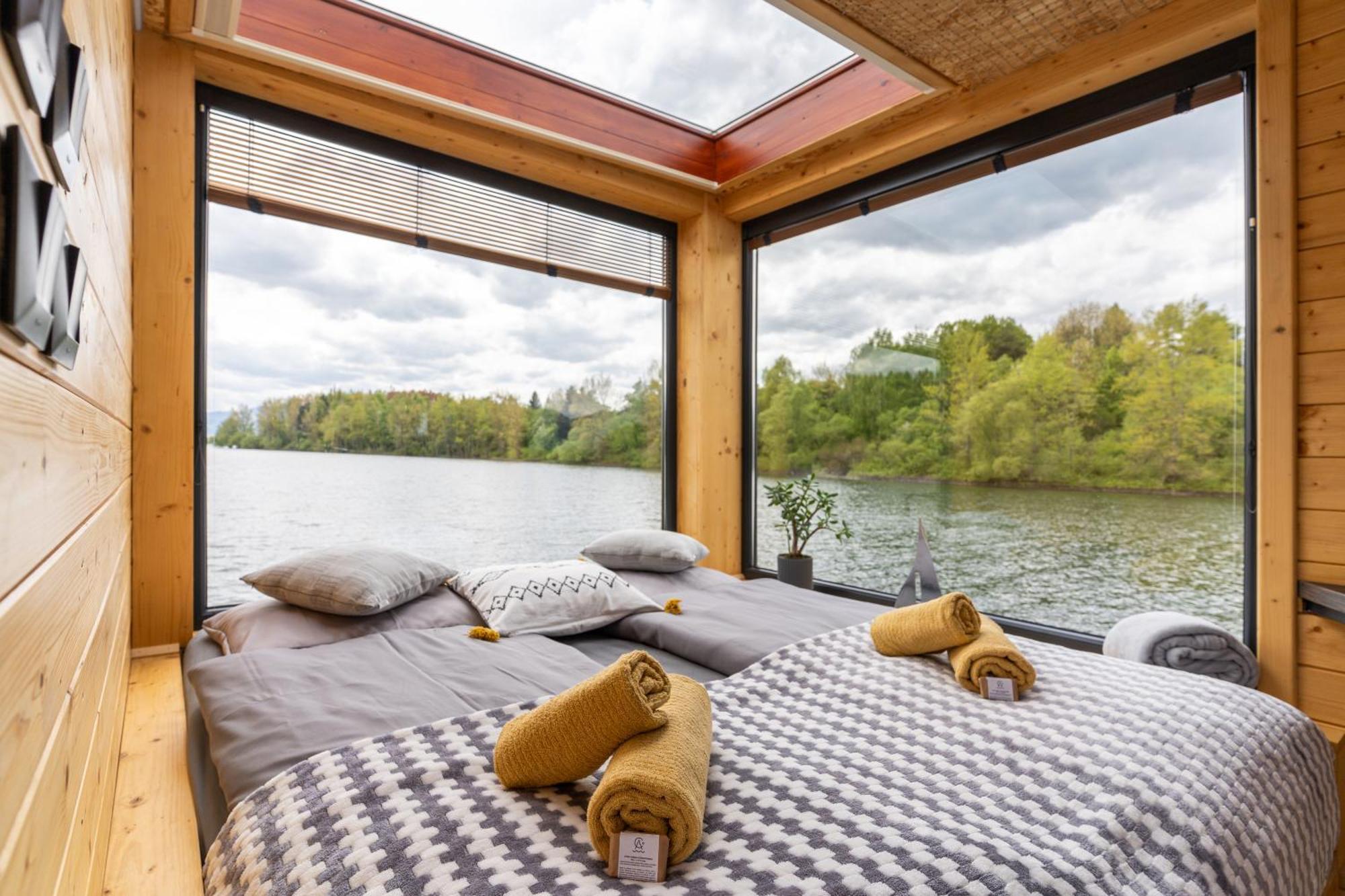 فندق Aquachill Houseboat & Wellness Liptovský Trnovec المظهر الخارجي الصورة