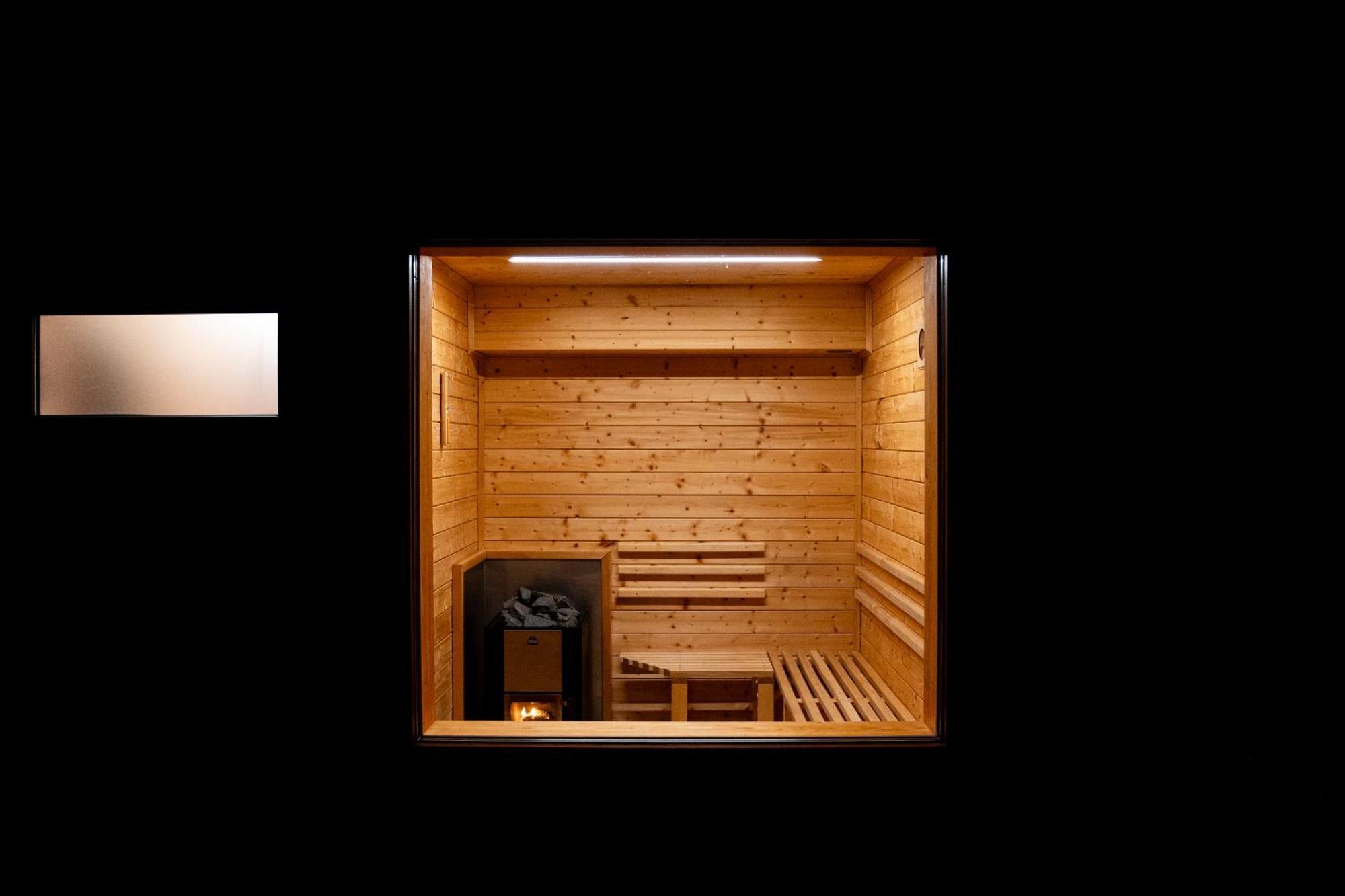 فندق Aquachill Houseboat & Wellness Liptovský Trnovec المظهر الخارجي الصورة